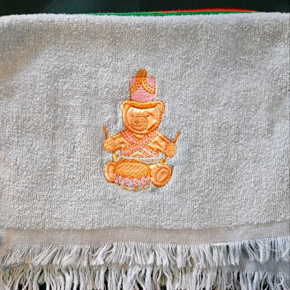 15 Piece Holiday Hand Towel Bundle - Picture 11 of 15